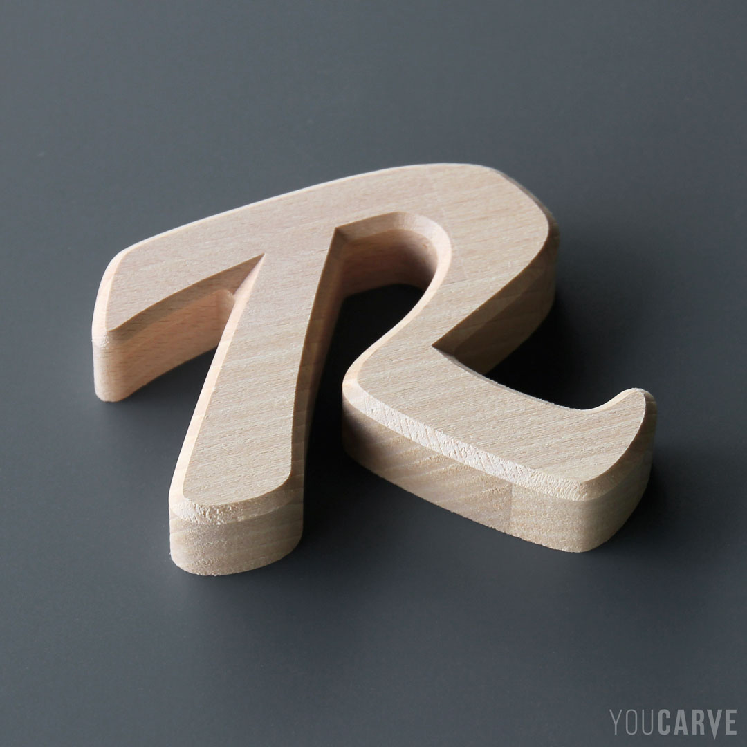 Lettre 'R' découpée en bois (hêtre)