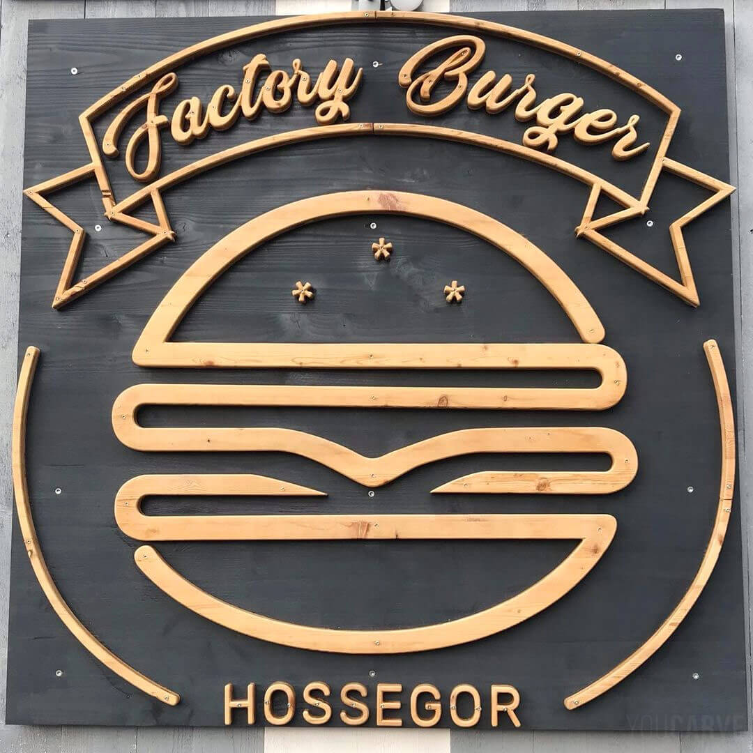 Enseigne Factory Burger, lettres découpées en bois (mélèze)
