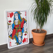 Carte-jouer-geante-decorative-FR_Dame-de-Coeur_Situation_2_1080.jpg