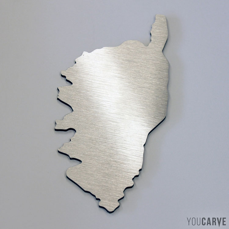 Forme/silhouette/carte de la Corse découpée en composite aluminium brossé argenté