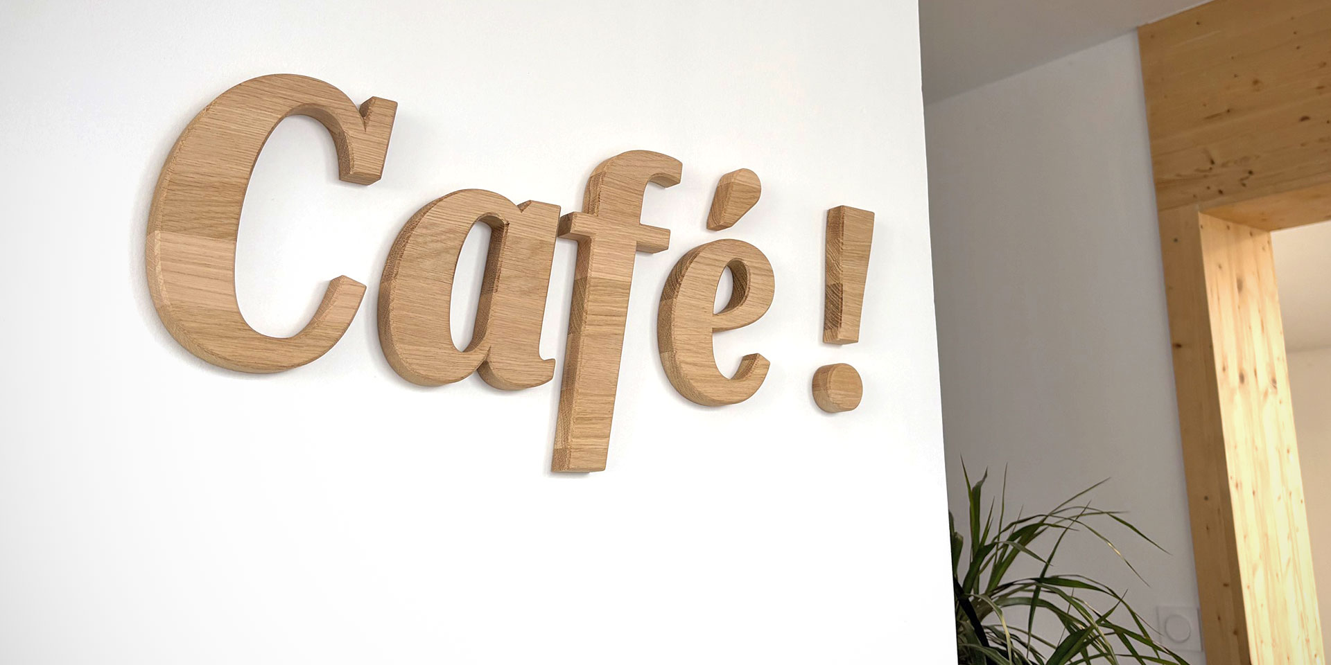 Créez votre logo mural en bois facilement avec Youcarve