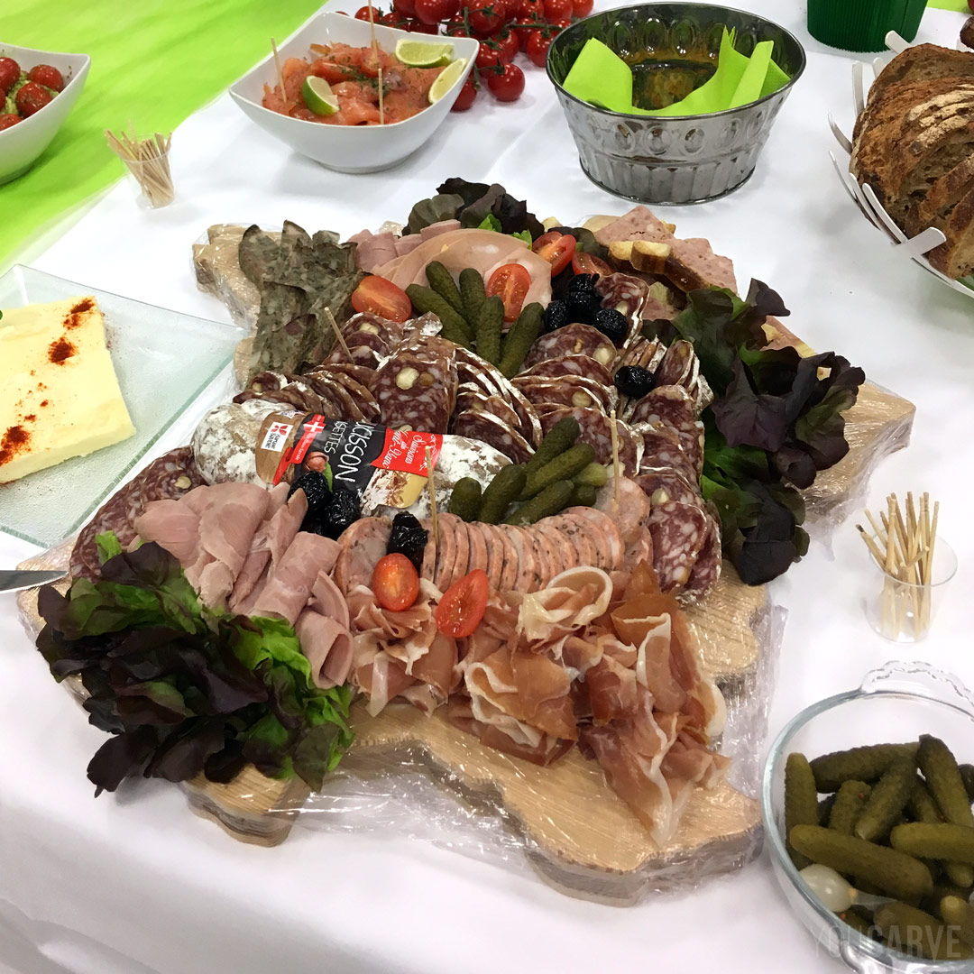 Planche en bois en forme de France, pour un plateau de charcuterie ou de fromage. Découpe en mélèze épaisseur 19 mm.