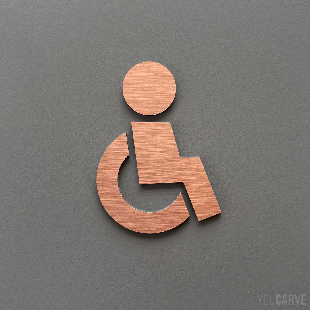 Pictogrammes toilettes-WC accessibilité pour PMR (fauteuil roulant) - Découpe en alu-dibond brossé cuivré ép. 3 mm